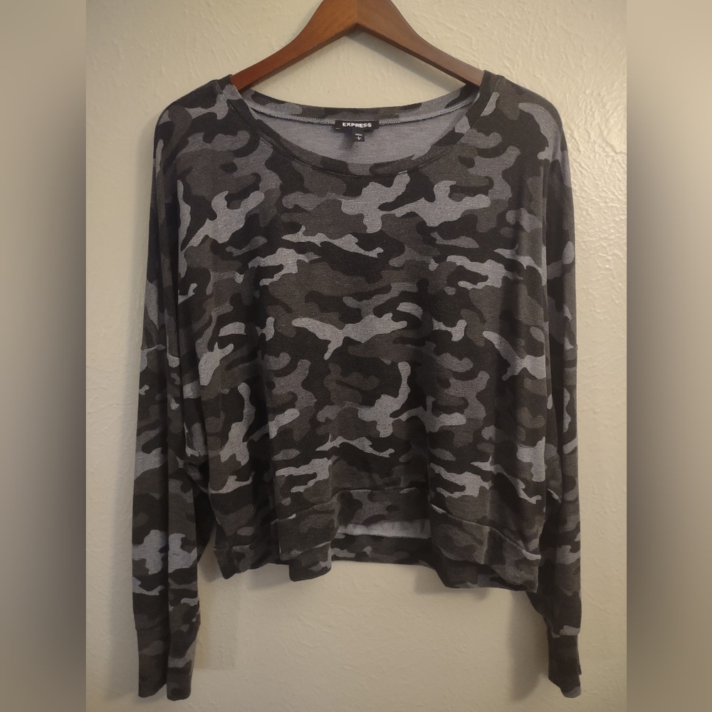Express Camo Long Sleeve Dolman Top Sweatshirt Gray Black Size L - Picture 2 of 13